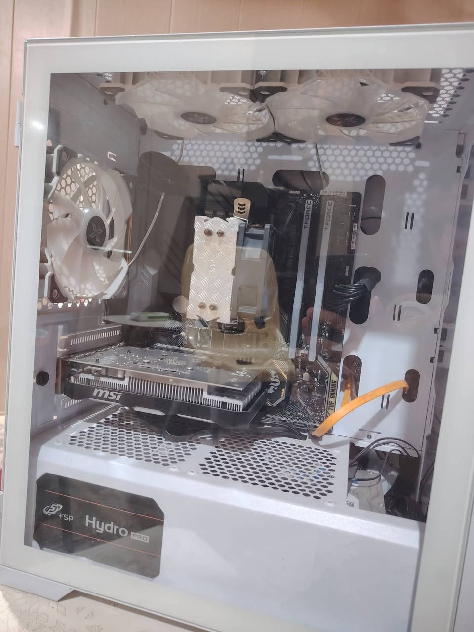 AMD Ryzen 5 PRO 5650GE المعالج
1650 NVIDIA GeForce GTX  كارت شاشه 

T-Force Delta RGB 16GB DDR4 رامات 

Cpu Cooler AG400 مبرد 

AMD B450 m  gaming TUF مذر بورد 

Hydro PRO 700W FSP  بور سبلاي 
m.2 128 gb براند hikivition هارد 
1T ماركه wb HHD هارد 
500 ssd   هارد ماركه ممتازه
كيس مني شركه زكماتك لون ابيض 
السعر 575 
المكان البصره / قضاء المدينه / بني منصور 
يوجد توصيل 
توصل خاص


**إذا كنت صاحب هذا الإعلان وتريد حذفه لأي سبب، رجاءا أرسل رسالة إلى الدعم الفني**