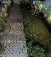 دار للأيجار زيونة محله 716 مساحه البناء 150متر 3طوابق وحديقة وكراج 300...