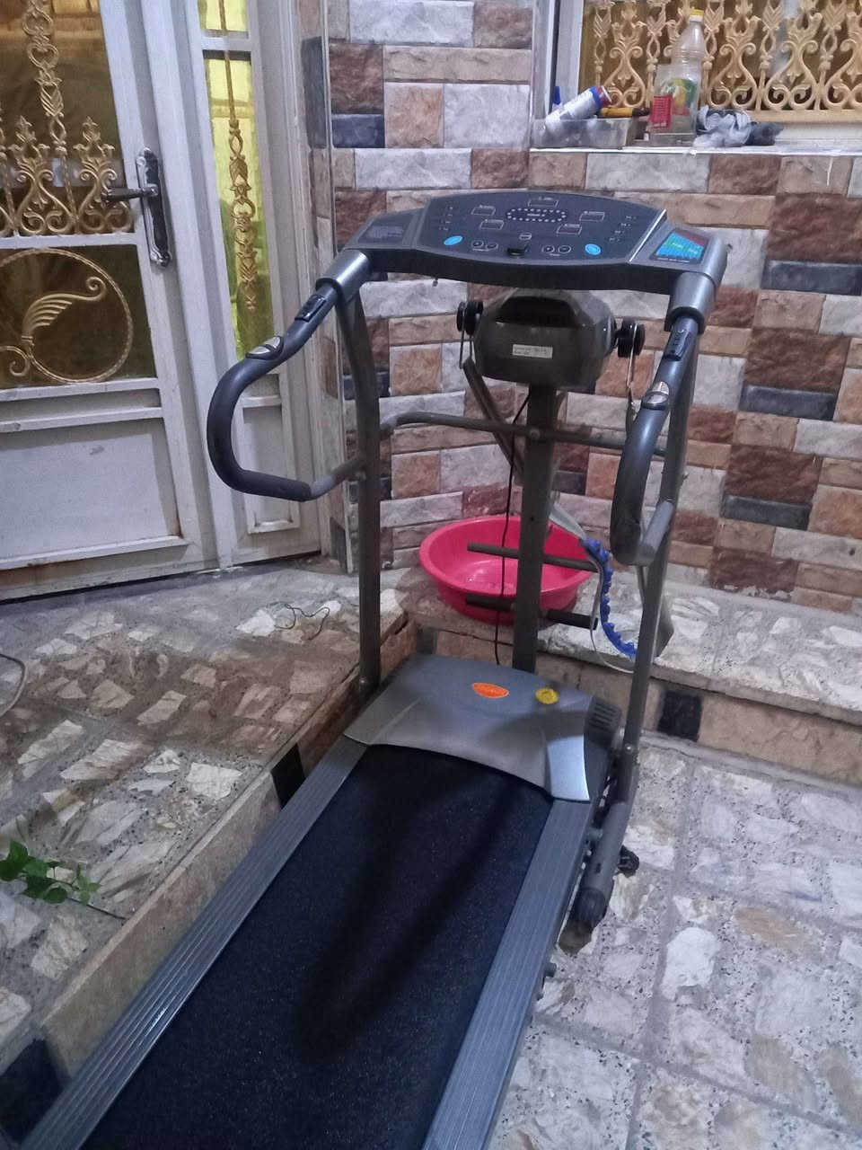 جهاز جري استخدام منزلي نضيف جدا وزن يتحمل ١٦٠كيلو بي حزام تكسير شحوم تدليك جسم كامل موصفات مبي ثري سماعات بلوتوث العنوان بغداد بغداد, العراق


**إذا كنت صاحب هذا الإعلان وتريد حذفه لأي سبب، رجاءا أرسل رسالة إلى الدعم الفني**