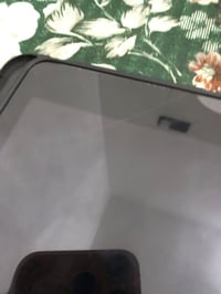 آيباد ٩ • ٣٢ • شخط شاشة