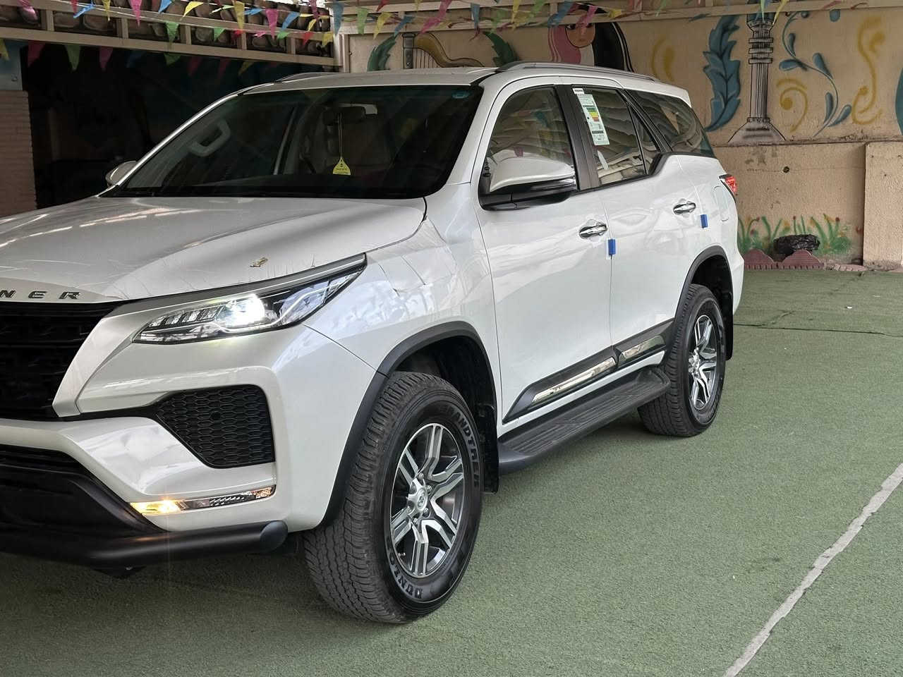 السلام عليكم و رحمة الله

فورتشنر 2024 بالفابلون

( بحالة الزيرو ) 

رقم إربيل الجديد  

فحص و هزة جديد  

اربعة سلندر / فور ويل  / حساسات امامية و خلفية / كاميرا خلفية  / تبريد بيانو  / مري شفط  / تبريد 3 قطع / قفل سرعة  …. الخ 

الإضافات الأخرى ( درع امامي / هوك خلفي / دواسات حوضية / دوشمة جلد / ستيلات جانبية ) 

 السيارة جديدة جداً ماشية ٣،٧٠٠ كيلو فقط

شرط التحويل او الوكالة حسب الاتفاق 

موجودة في بغداد / اليرموك 

 

للاستفسار / ***********
