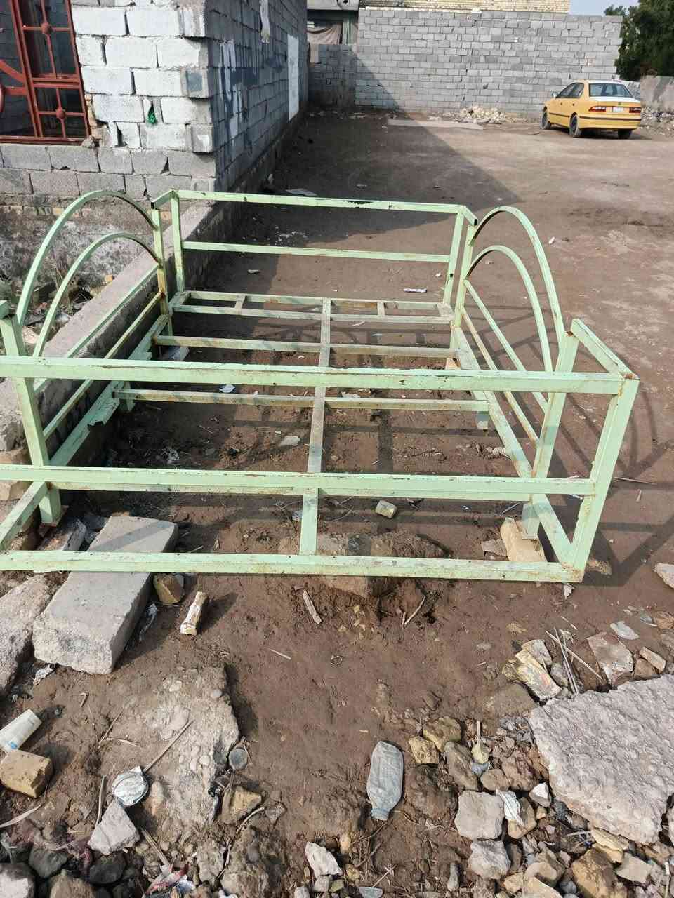 سبايه لبيع سعر خاص حديد قوي مكان كوت حي الحكيم ***********
