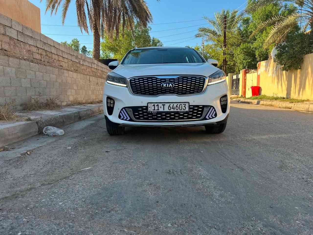كيا سورنتو خليجي
رقم بغداد مشروع وطني
موديل ٢٠٢٠ شكل ال٢٠ 
دبل شباك شكل الجديد 
لون ابيض 
٦ سلندر ٧ راكب 
فوووووول مواصفات بدون فتحة 
بصمتين: تشغيل وتقفيل 
بردات خلفية اصلية 
الباب الخلفي كهربا
كشنات جلد اصلي لونين
كشنات ٢ كهرباء
شاشة كبيرة اندرويد 
جي : بي: اس : خرائط طرق 
كامرة دوارة اصلية 
حساس امامي وخلفي 
مري شفط مع القفل 
تحكم استيرن فول 
حاكية : ابلوتوث: اوكس 
كيجات السرعة زئبقية 
شاشة الدشبول الكترونية 
نظام ايكو درايف 
نظام سبورت ورياضي وعادي 
تبريد ابيانو لمس 
تبريد ٣ قطع ثلج 
مانع انزلاق وانحدار 
اضواء ترحيب بليدات 
علامة سورنتو بلدوسة 
لد امامي وخلفي 
لايت زنون اصلي 
اشاير بلمري 
يدات نيكل اصلي 
ويل اكروم ١٩
تخم تاير جديد لك 
ماشية ٧٤الف اصلي 
لايت اسود ٥ عدسات 
كير ومكينة وصدر وحدادية وتبريد كفالة عامة 
بدون ضربة وتبديل واسخوط وبارد ورصعات وصبغ عدى كارت صغير وشخط تكحيل فقط
سيارة جديدة ومال بيت مابية اي نقص 
الرقم الدولي الجديد/ هزة جديدة/ سنوية جديدة 
كتلوكات الشركة موجودات// البصمة الثانية ممستخدمة// 
السعر ٢٢٤$
***********
