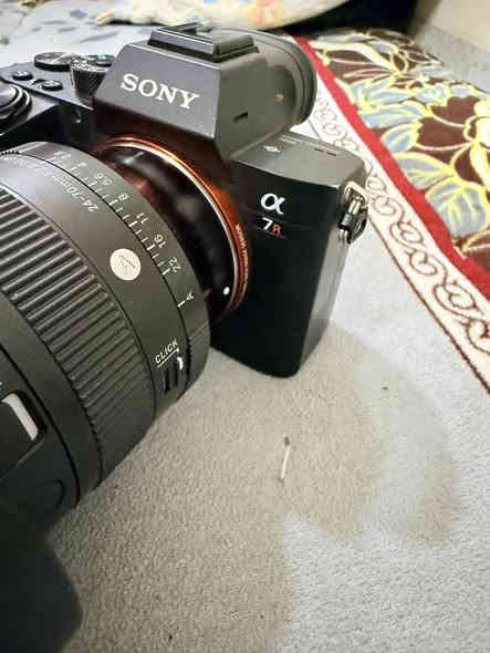السلام عليكم 
للبيع 📍
كاميرا سوني 7Riii الغنية عن التعريف  

عدسة سيجما ٢٤-٧٠ اصدار ثاني (العدسه التقريب مالتهاا ميوصل للاخير التقويب يقفل بين ال٥٠ وال ٧٠ ) وهذا الشي ما مأثر لا على العدسه ولا على ادائهاا. 
الملحقات📍
📌كرب 
📌بطارية عدد ٢
📌رام ٦٤ سان داسك 
📌شاحن خارجي 
📌كيبل شحن الكاميرا مباشر 
📌جنطة كاميرا مقسمة 
الشتر ٢٤ k
الاسعار📍
سعر البدي (١٧٠٠)
سعر العدسه(١٢٠٠)
سعر الكرب (٣٠)
سعر الشاحن (٣٠)
سعر الجنطة(٢٥) 
الغراض نضيفات كلش 
انضف من الصور. 
للتواصل : 
فيسبوك 
للاتصال :
***********
