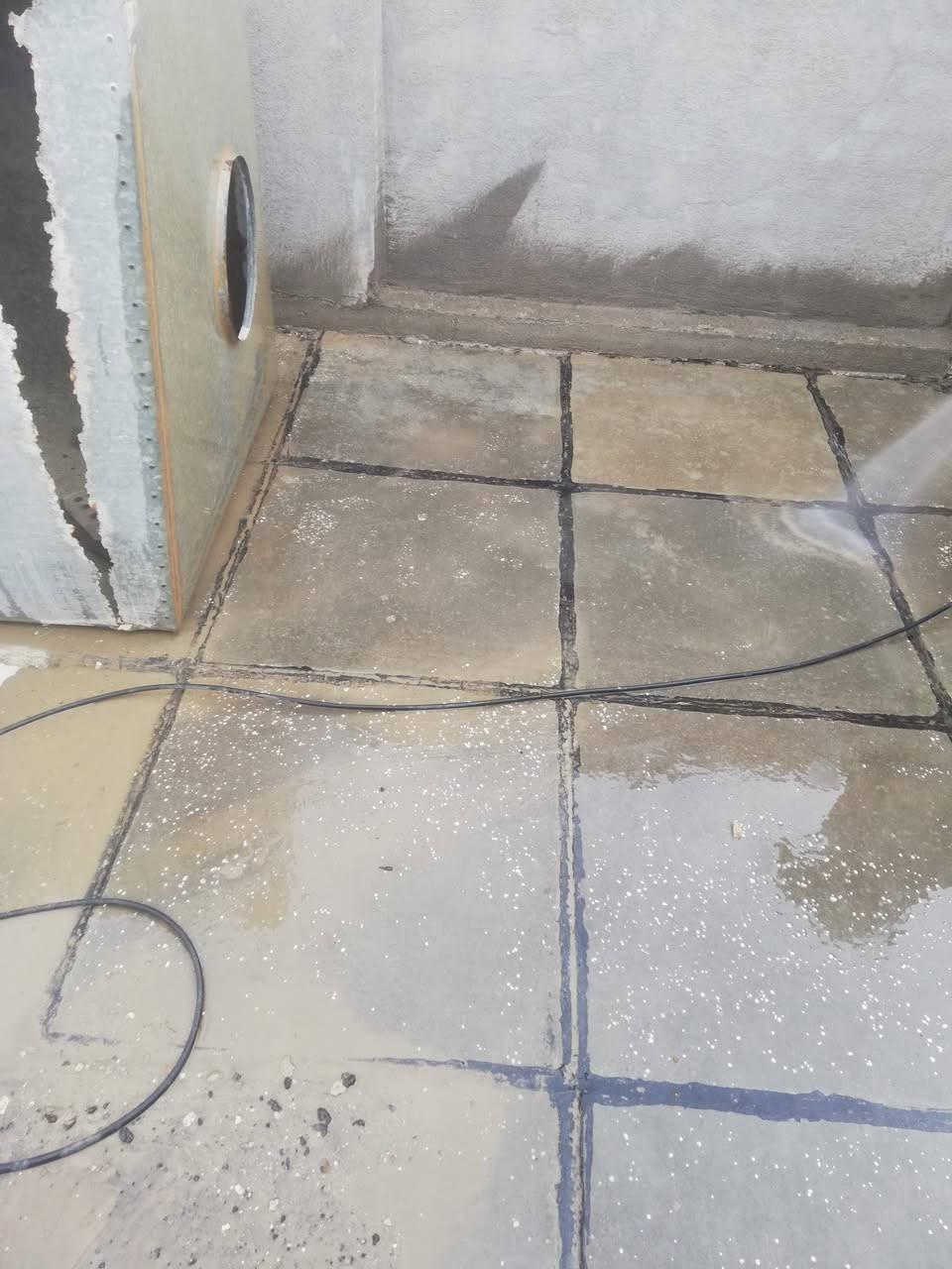 مستعدون لعمل مادة الروف كارد من شركة جوتن عالميه حيث تعمل على عزل اسطح مباني من دخول مياه ورطوبه إليه وتعمل على اسطح الصب وشتايكر والكاشي وأرضية مطابخ وحمامات قبل تطبيك مكاني بغداد الاتصال ***********  نعمل بكادر محترف جدا وضمان حقيقي
