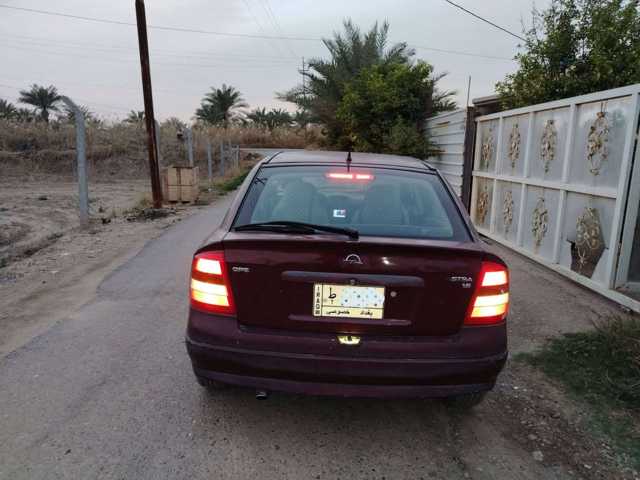 اوبل موديل ٢٠٠٢استرا صدامي باسمي مكفول كشر ومحرك وحدادية تدفئة تبريد تخم تاير باتري جديد كهربائيات شغالة انارة غرفة داخلية مسجل شاشة لمس + كامرة خلفية السيارة كير عادي الموقع بغداد / الزعفرانية السعر ٤٨ ت***********
