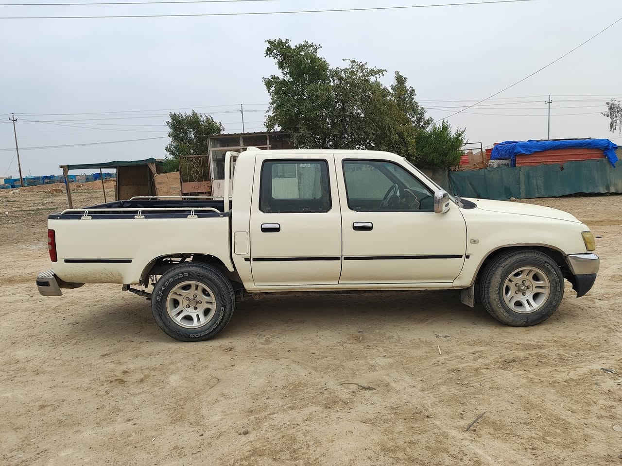 سلام عليكم شباب للبيع بكم دير موديل 2007 مصبوغة عام للجمالة محرك و كير شرط تخم تايرات جدد رقم نينوى ذولي و مشروع وطني و شرط التحويل و رقمها مميز و السيارة بأسمي السنوية لغاية 2029 سعر 50و بيها مجال مكاني تكريت و هذا رقمي ***********
