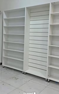 مطلوب عارضة • عارضة أزياء