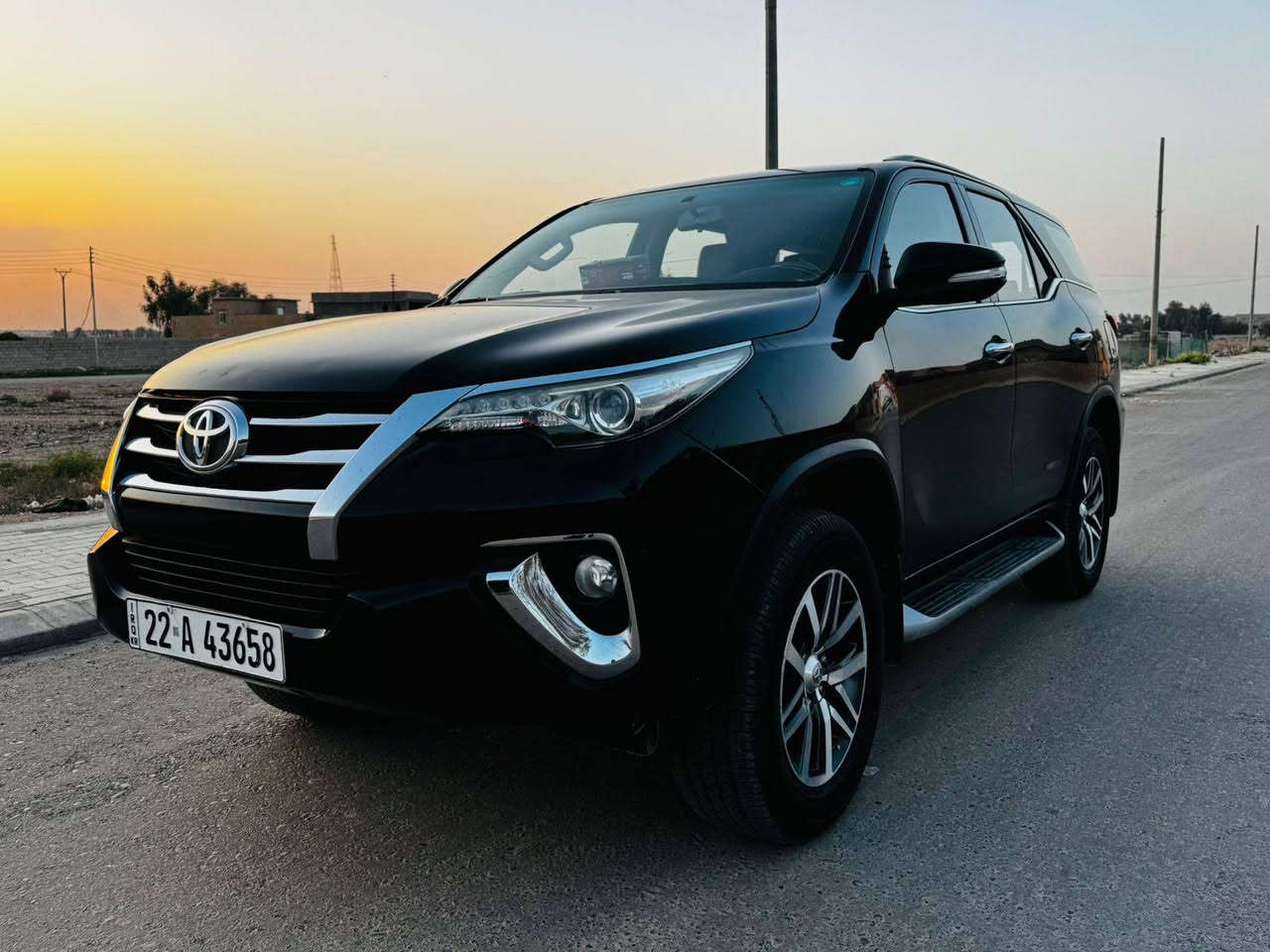 السلام عليكم
تويوتا فورتشنر 2016 خليجي 
بيها صبغ بالبونيد والجاملغ الايمن مبدل بدون دواخل 
رقم اربيل 
سنوية ورقم جديد 
شرط التحويل 
6 سلندر 
محرك 4000
بصمة 
صندوق كهرباء 
فور ويل 
كاميرا خلفية 
محرك كير تبريد صدر بالشرط 
السعر 23000$
ب230ورقة وبيها مجال بسيط 
العنوان 
صلاح الدين قضاء الدور 
***********
