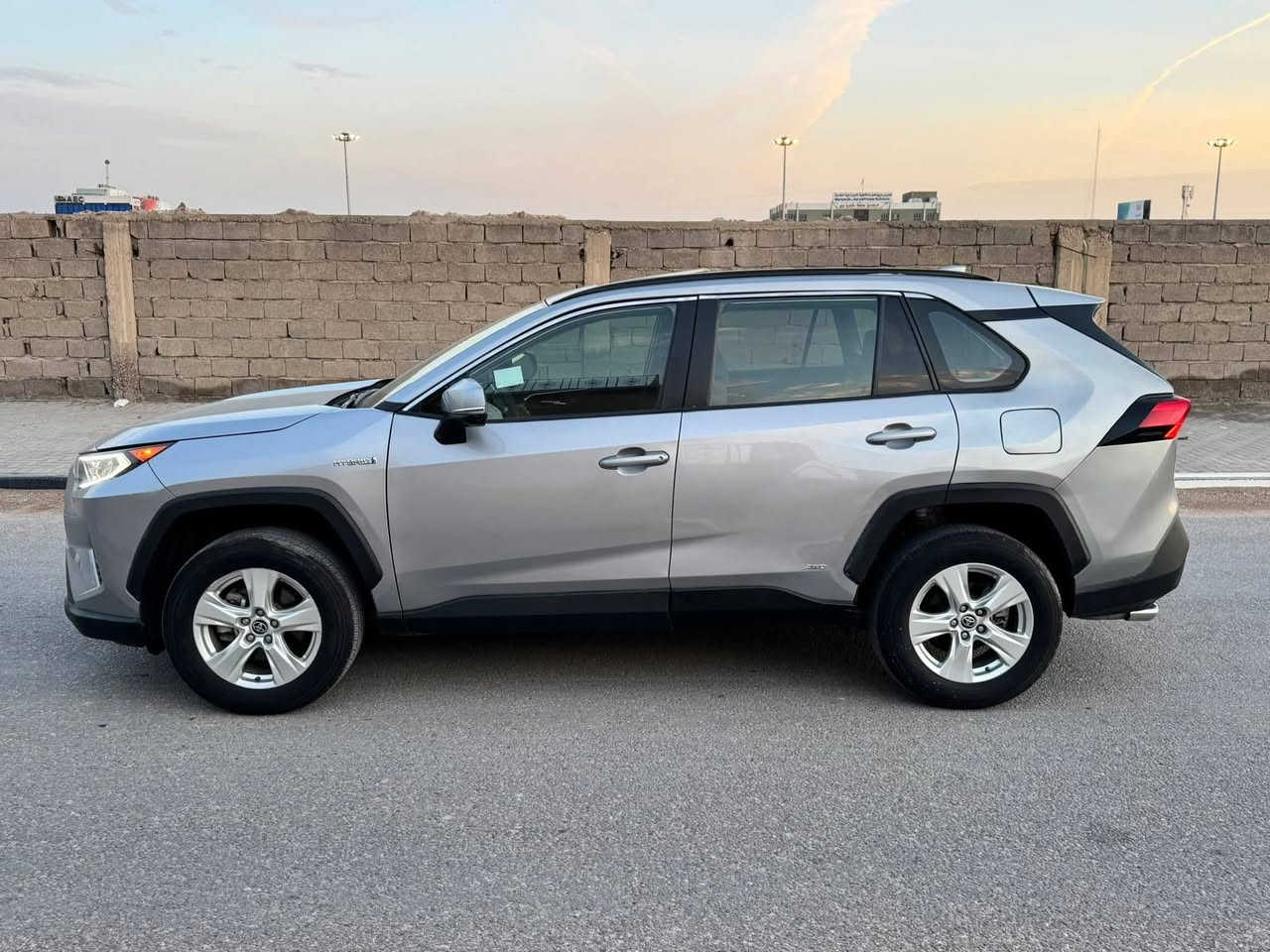 🔴🔴للبيع فقط🔴🔴
RAV4✈️

الموديل::2021

المواصفات::XLE

هايبرد🔋

فتحة سقف

باب خلفي كهربائي

رادارات خلفي امامي ونقطة عمياء

فور ويل

وبعد هواي مواصفات 

الضرر::بابين مبدل وصبغ جاملغ خلفي (جهة السايق)

الممشى::14 الفmi فقط

[[البجم كبس]]  

وارد امريكي 🇺🇸

الموقع::البصرة  

السعر::185وبي مجال 

للاستفسار::***********
