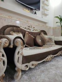كنبة • أثاث