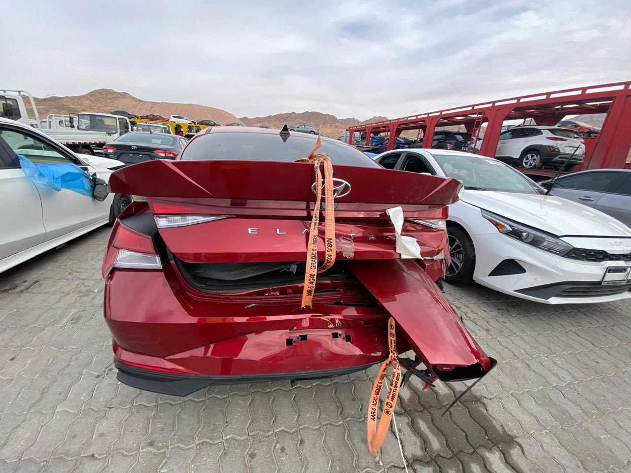 السلام عليكم اخواني
سياره الانترا للبيع ٢٠٢٣ 
رقم بغداد الون ماروني مميز 
مواصفات 
بصمه تبريد بيانو حساسات رادرات امامي وخلفي وجانبيات 
نقصه بس الفتحه 
ماشيه ٢٧ ميل 
حادث خفيف جداااا
موضح بالصور شبرين من قبق الجنطه يم الرقم والدعاميه نفسه مصلحه ورجعته 
كوله ليبل واحد ومكفول بيه كم رصعه بالقماره مال التحميل بامريكا 
عنوان بغداد الشعله 
عارضه ١٦٣ وبيه مجال بسيط ان شاء الله 

الهاتف ***********
