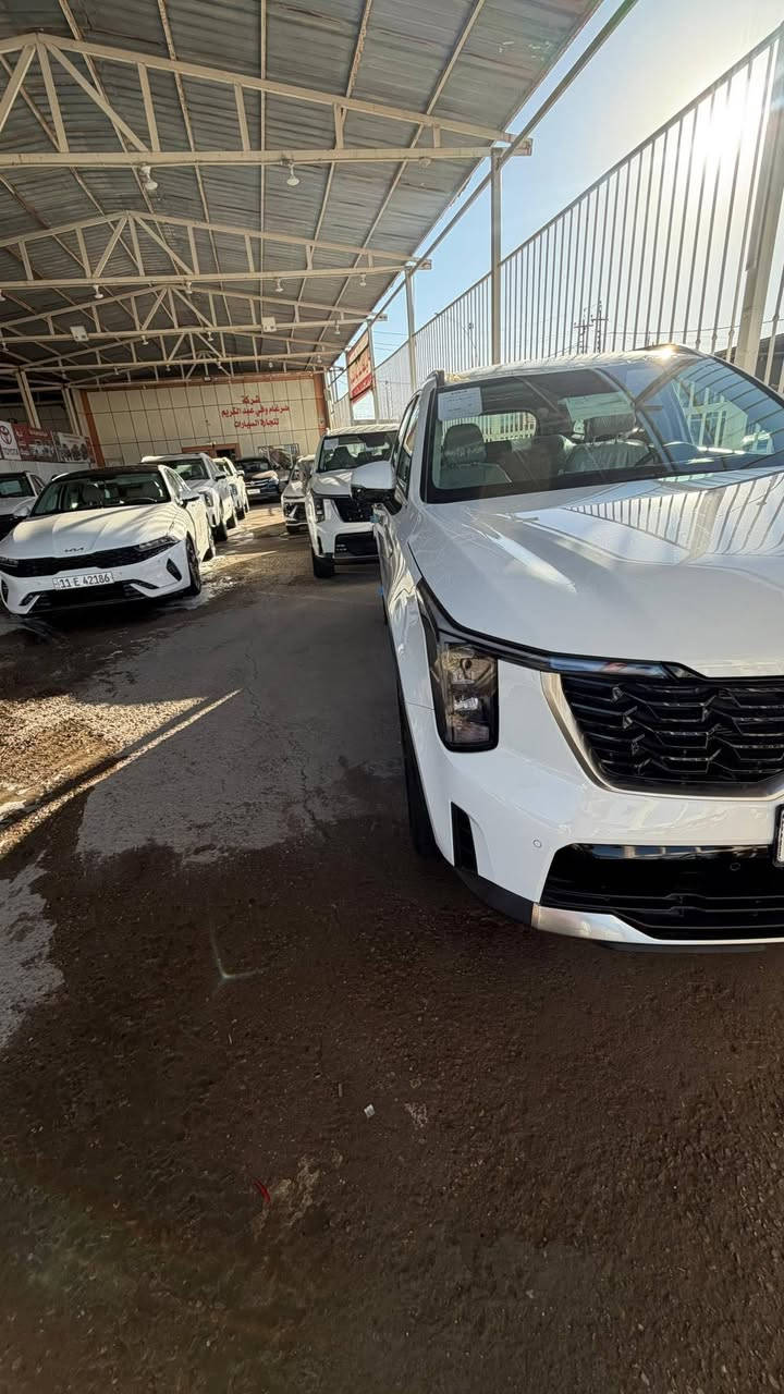 سورنتو مديل 2025
فول مواصفات 1/1
عده بنراما 
ماشيه 3تالاف 
تقدم ترجع بالريموت 
ويل 20
داتشوب 
V6
خمس كامرات 
7راكب 
نقطه عمياء 
حساس امام خلفي 
شغيل عن بعد 
جام تصعد وتنزل من الريموت 
ضمان دوليه 
الاستفسار اتصال على. 
***********
