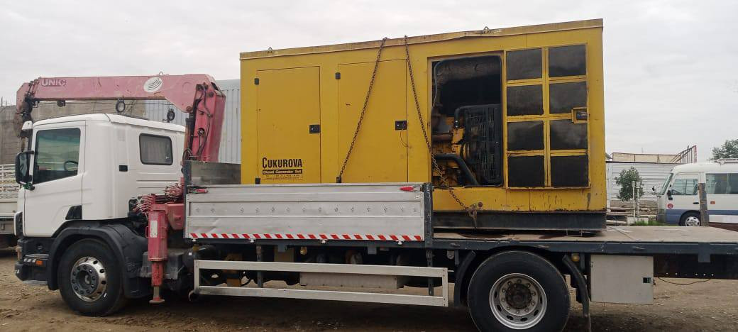 السلام عليكم كرين سكانية موديل 3سياره كفاله عامه باسمي وهزه جديده تبريد تخم تاير  كرين يوكان خمسه ونص طن واير 3سلايت مكان السياره واسط العزيزيه 
***********
***********
