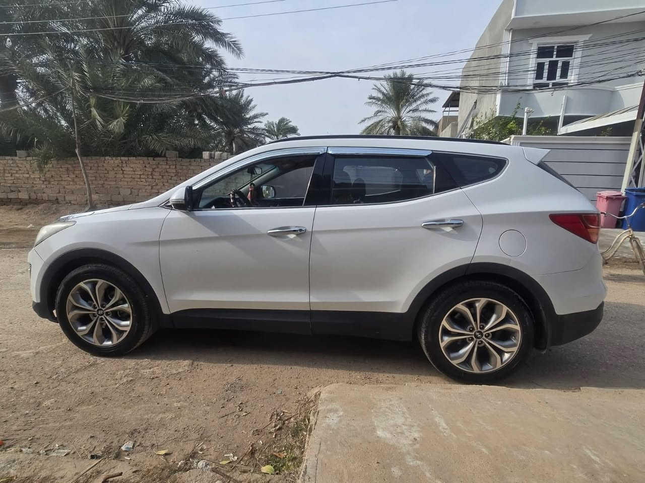 سياره سنتافي ٢٠١٥ خليجي مكفول عده المحرك مفتوح
٦ سلندر 
٧ راكب 
بصمه 
مري شفط 
كشن سايق كهرباء 
كشنات جلد 
نضام ايكو 
تخم تاير 
تحكمات ستيرن 
بصمة ابواب
***********
