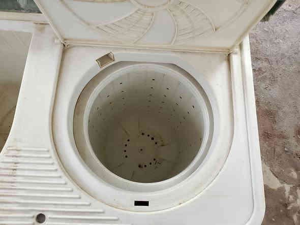 غساله ملابس للبيع
حجم 12كيلو 
شرط الشغل نضافه 80\100
  السعر65
شراي يجي خاص او عل
رقم: ***********
 عنوان: موصل حي السماح قرب مدرسه مكه
