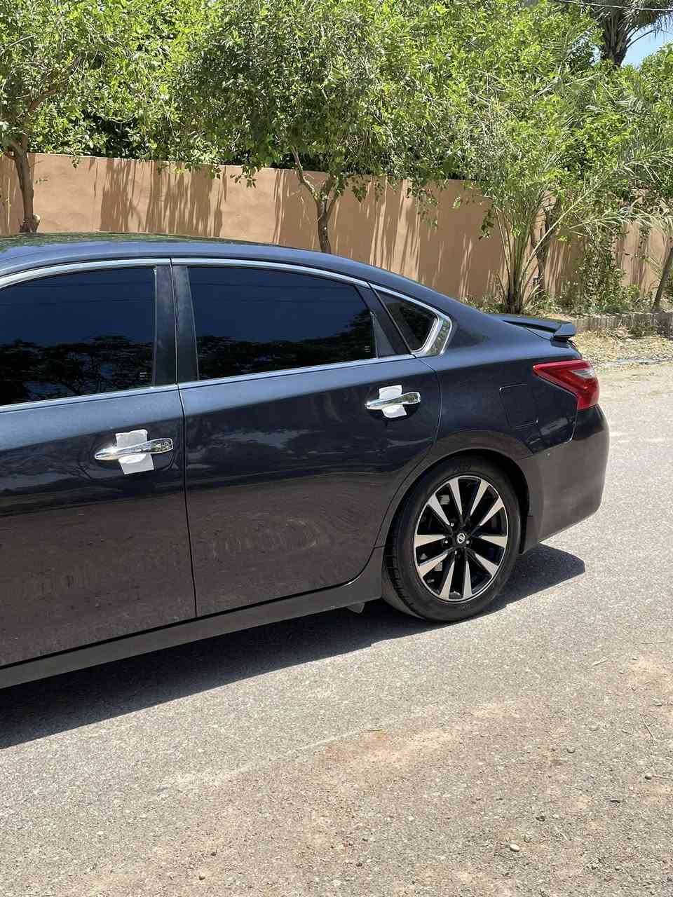 السلام عليكم 🖤
سعره 108ورقه وبيهه مجال 

نيسان التيما 2018امريكي

مواصفات SV معروفه 

رادار جانبي 

ويل كب كروم 

بصمة تشغيل

بصمة ابواب

تشغيل عن بعد

مانع انزلاق 

تحكم استيرن

مثبت سرعة 

كشن كهرباء

كاميرا خلفية 

بلوتوث

تايرات ووياله جدد

رقم جديد وسنويه شرط تحويل

كير مكينة تبريد تدفئة حدادية شرط ممفتوح على وضع الشركة 

السياره بجم كبس بيهه جاملغ امامي صبغ وشبر بجاملغ الثاني شرط بدون دواخل سونر مرفق الصور

مكان السياره ديالى خانقين
***********
