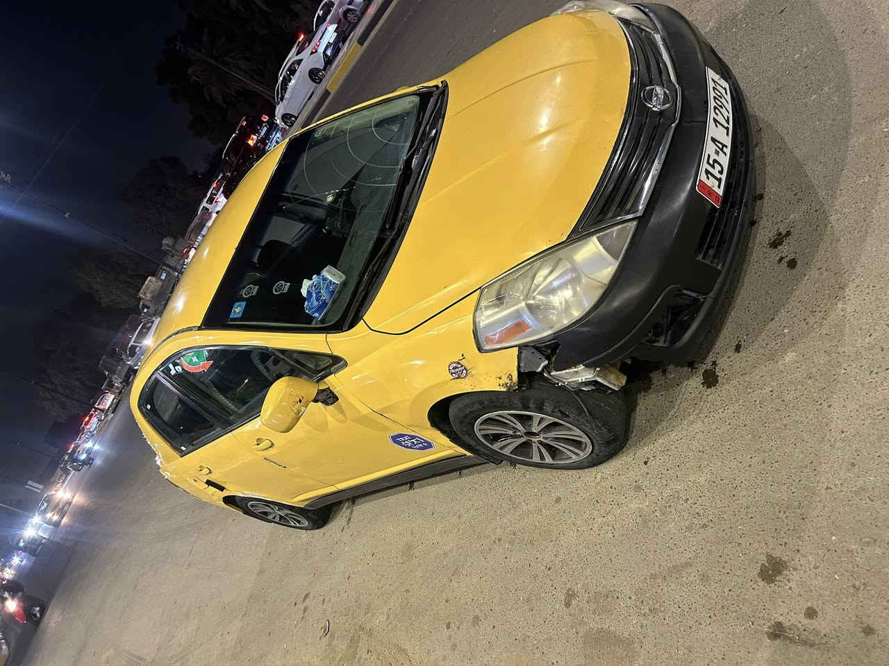 نيسان فيرسه ٢٠١١ رقم انكليزي مصفر هيئه غرامه تحويل مباشر كير مكينه نضاف سياره يرادله ترتيبات بصيطه صدره الامامي شويه بي صوت مكاني البلديات سعره ٥١وبيه مجال ***********
