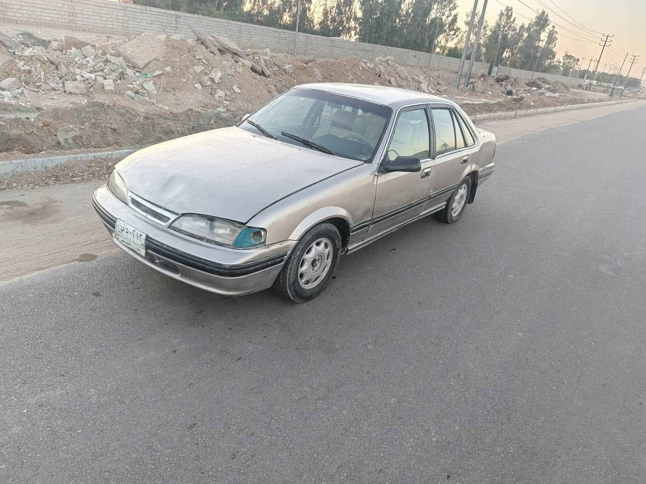 سلام عليكم دايو برنس   السعر 15. مديل 93.رقم بغداد الماني مكينه وكير جدد حداديه تخم تاير شواصي مابيه ضربه بطانيه جدد كهربائيّات كله شغاله سياره ناعمه كلش وجاهزه من كلشي راعيه بغداد  ما واصله مصفره غرامات  ***********
