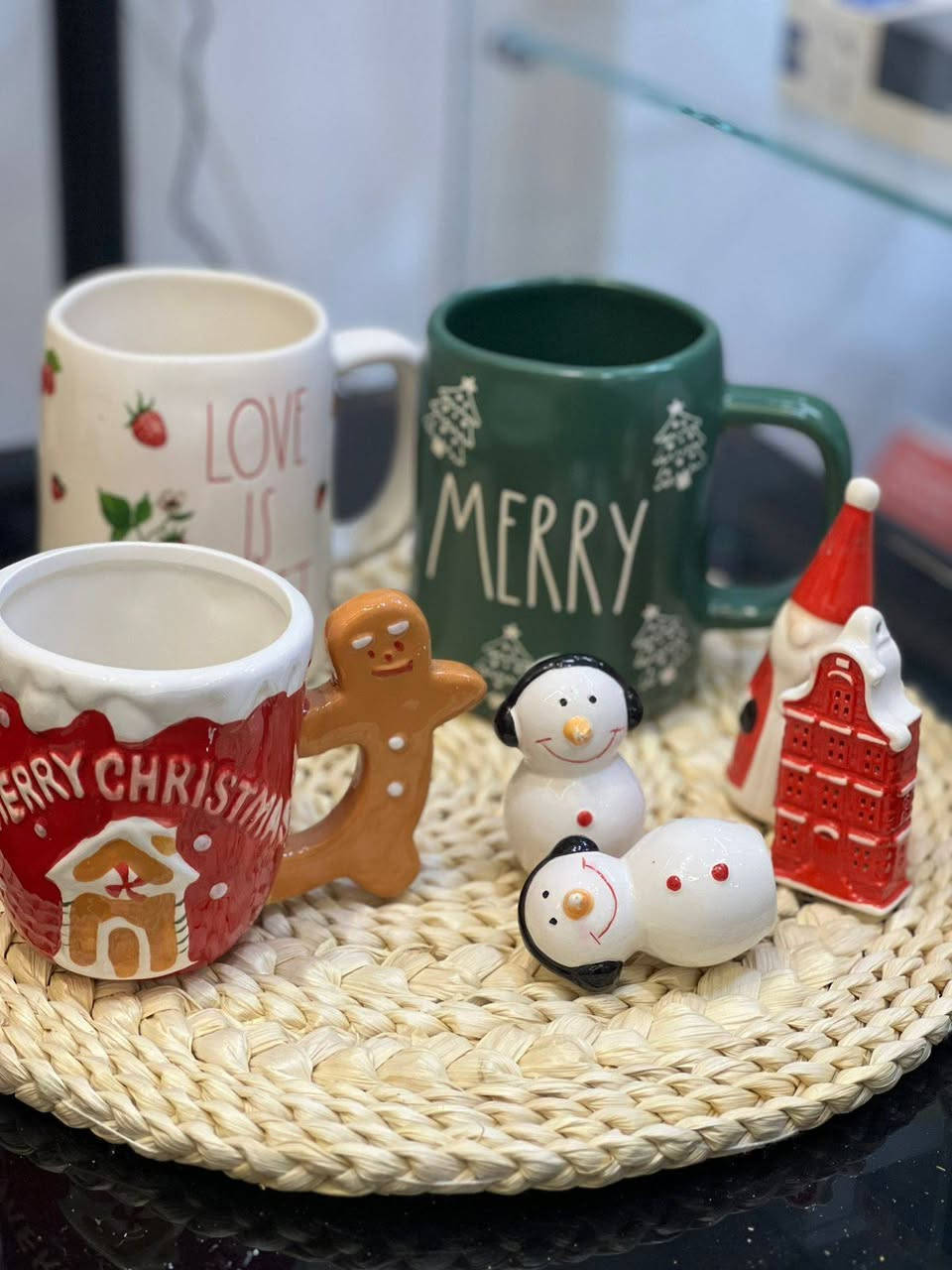 سلام عليكم امزون بلس
يوجد لدينا كافه مستلزمات وهدايا
 كرسمس متواجدين الى الساعه ١٢ ليلا
العنوان حي دجله قرب شارع ١٣ علما التوصيل داخل حي دجله مجانا
اهلا وسهلا بكَم
امزون بلس
***********
