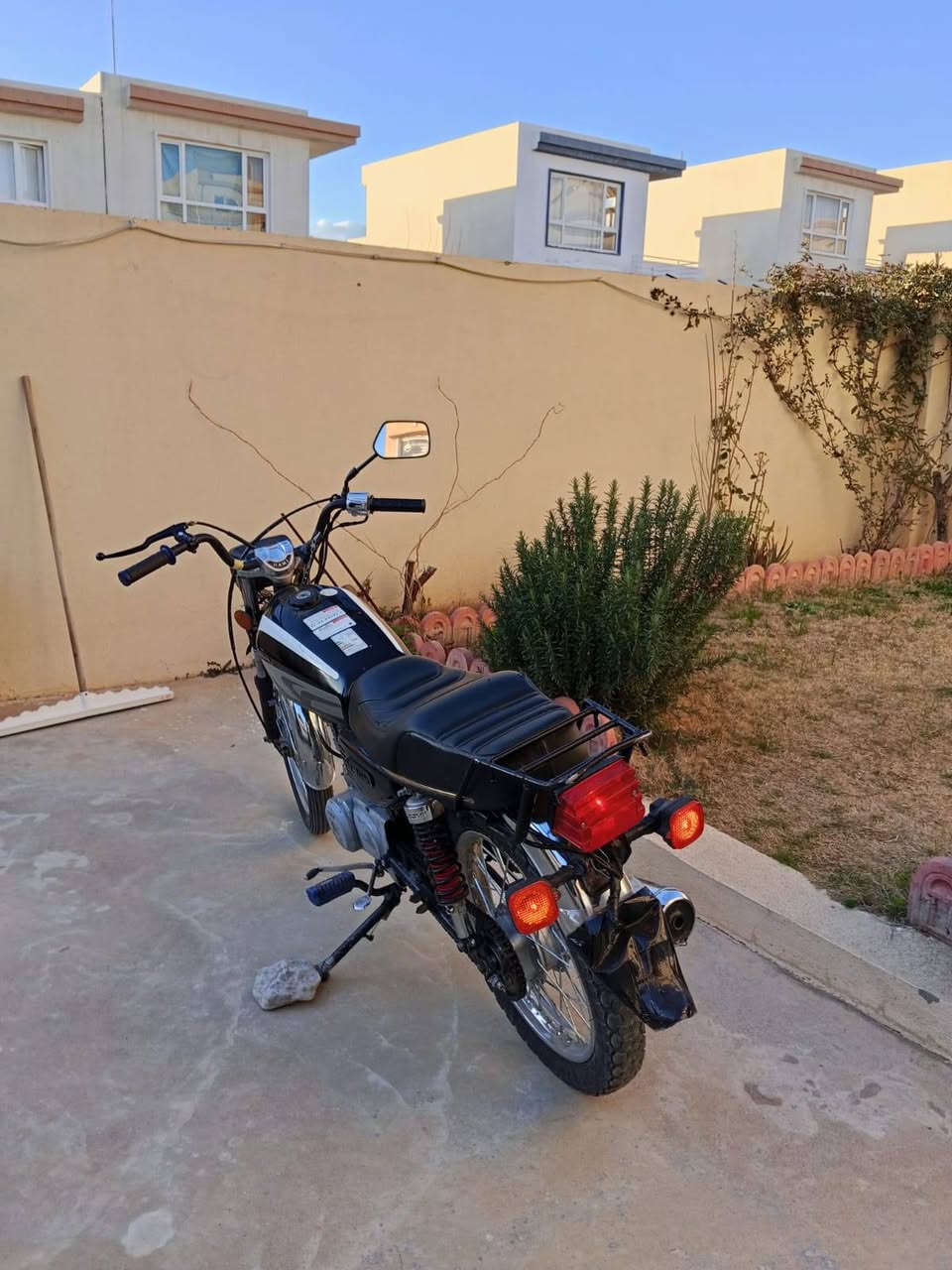 للبيع مكينه يابانيه دراجه كامله ماناقصها كلشي 250 وبيها مجال مكانها سليمانيه ***********

وترهم مراوس ب تلفون مو مشكله
