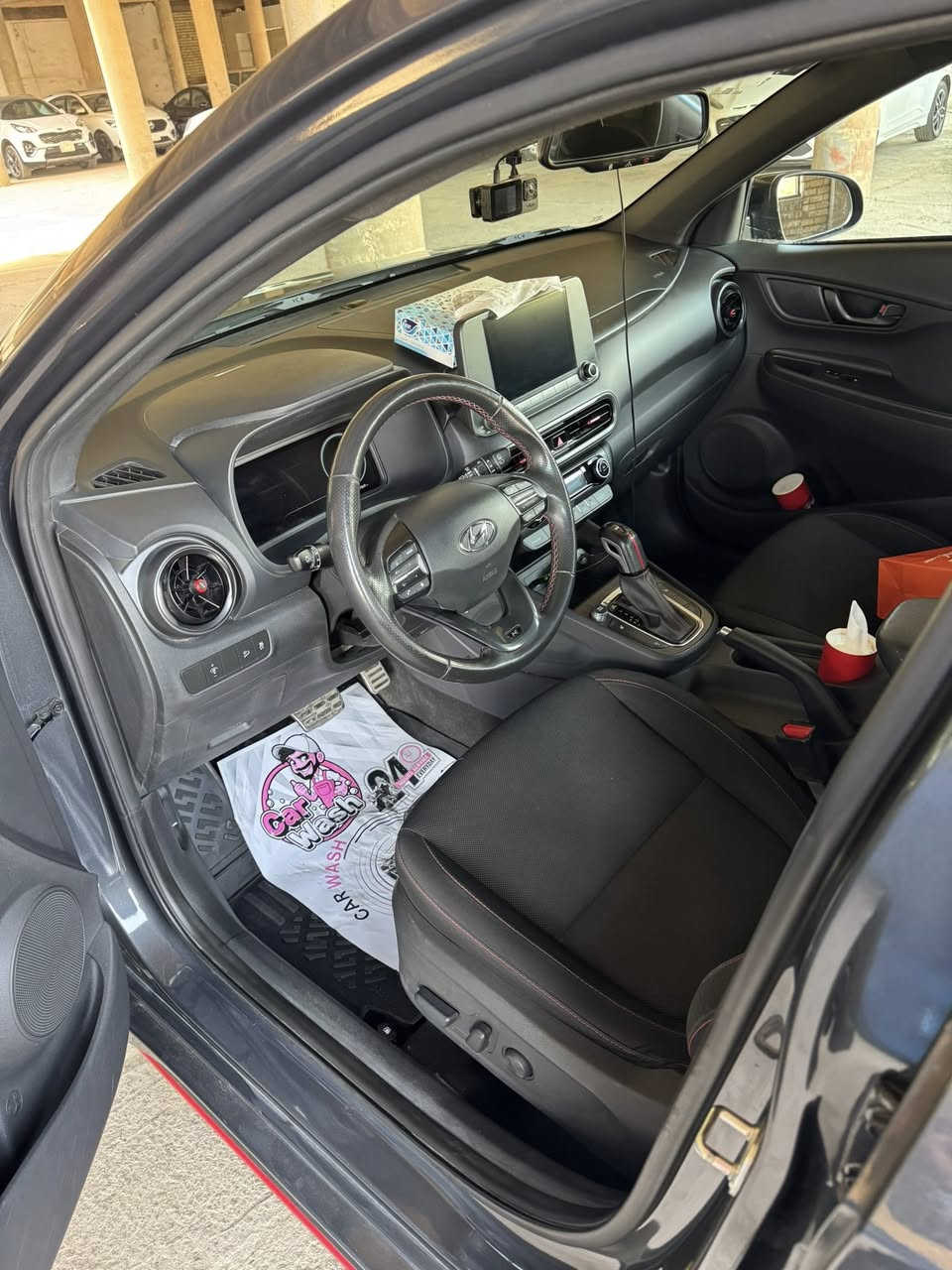 السلام عليكم كونا 2022حادثهه خلفي بدون ايرباك السياره n لاين بجم كبس رقم بغداد ب اسمي مواصفات بصمه شاشه دشبول ايباد تخم تاير جديد جواهه ماشيه30الف مكان السياره بغداد الامين الثانيه *********** السعر 140وبيهه مجال بسيط
