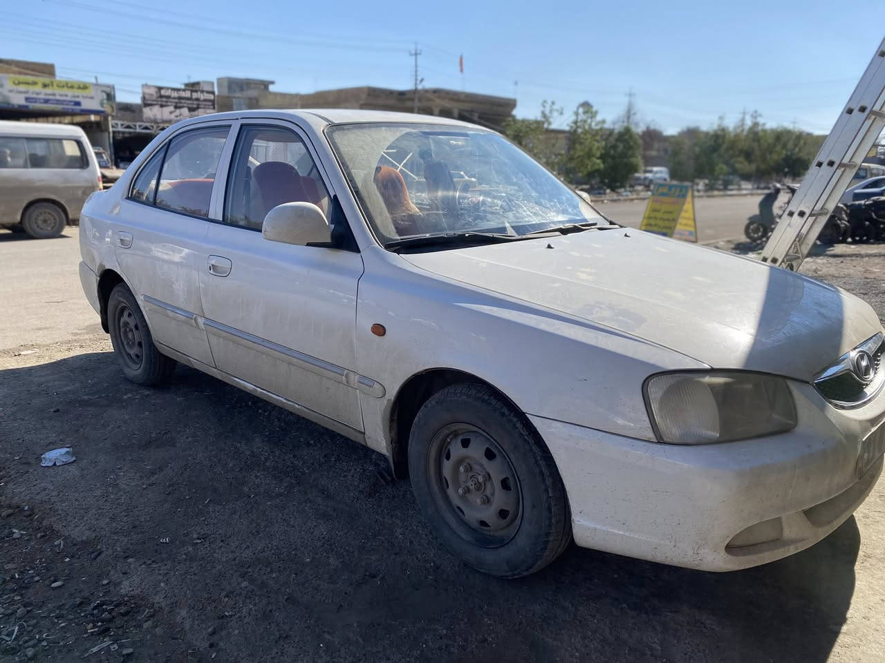 السلام عليكم 
سيارةًفيرنه للبيع مديل 12
السياره بسمي تحويل ثاني يوم 
لاستفسار ***********
مكاني بغداد السعر 82 او بيه مجال
