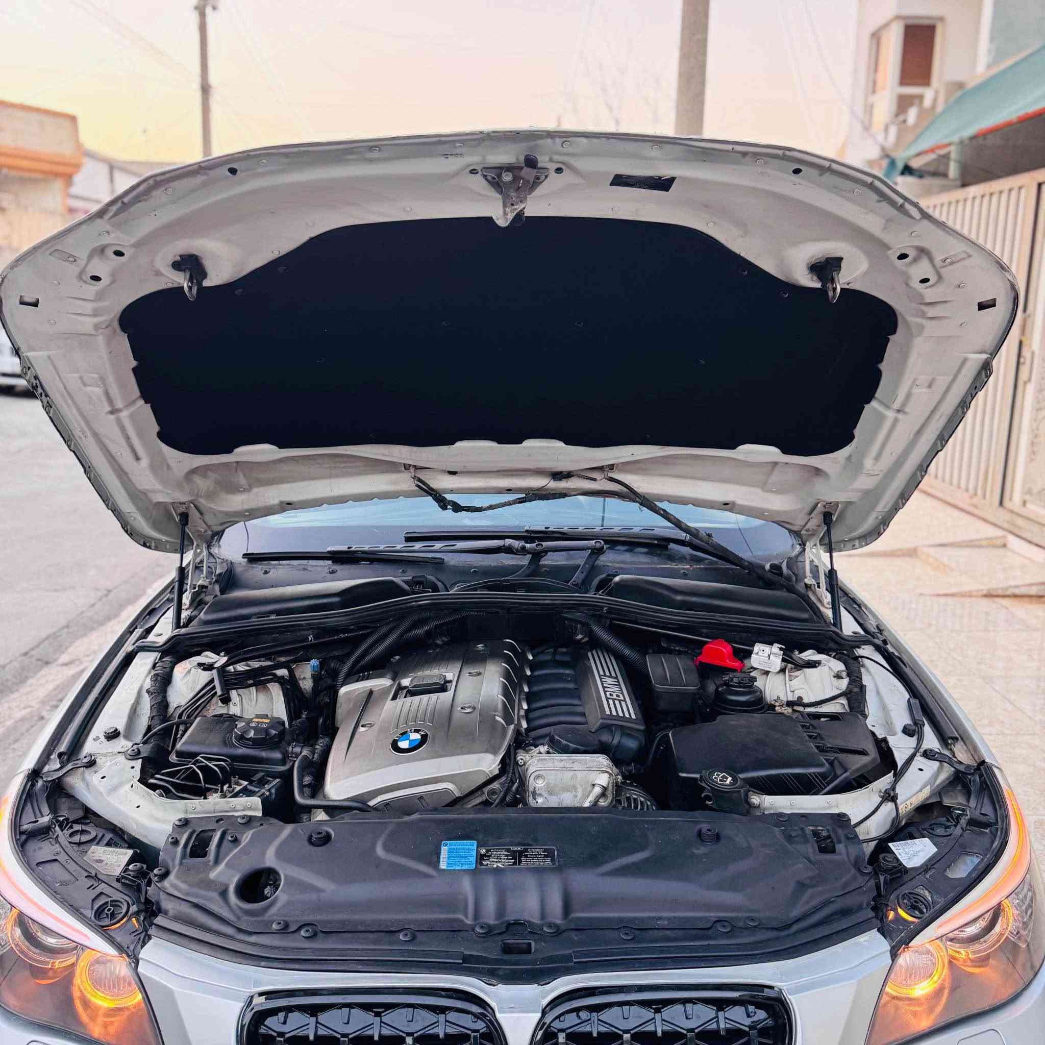 بسم اللّٰه ما شاء اللّٰه ٢٠٠٨ بس بل سنويةً ٢٠٠٧ 
BMW E60 525 نوزل قصير 
سيارة نظيفة ماشي  160
ألف فقط، سنوية جديد ب اسمنا تعويل ثاني يوم عليها غرامة ٥٢٠ الاف ينضل من سعر لايتات جديدة امامي و خلفي بيلاد زينون 
• ويلات جديدة M5
• تايرات جديدةM5
تبريد ثلج 🥶
حدادية جديد كلشي جديد ب سيارة نواقص بي بس كوشن سايق واقفة يمي بس فيشة و حساسات صالنصة 
سعر ١٢٠ بي مجال 
مكان أربيل *********** أربيل, العراق
