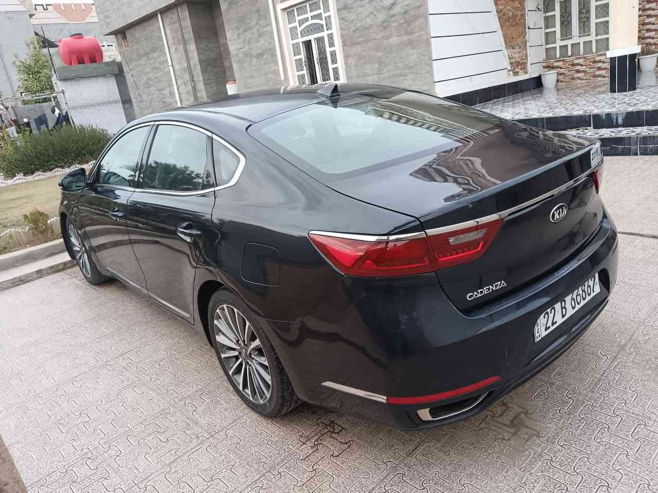 السلام عليكم
للبيع أو مراوس بأقل
كيا كادنزا ٢٠١٧ فول عدا البانوراما
 مكفوله من الصبغ
رقم أربيل دولي شرط التحويل
مكان السياره الانبار الحبانيه
للأستفسار ***********
