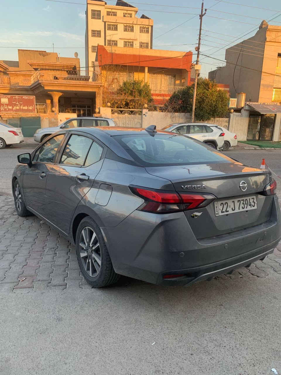 نیسان ڤێڕسا 
مۆدیل 2020 _ SV 
سێ پارچەی پێشی سبوغ 
لایەک بەتانەی هەیتی 
ئێڕباگ سوکان دەشبول 
ڕەقەم هەولێر سەنەوی 2028
ڕۆیشتن /120 km 

نرخ /  109  ورقە
شوێن / هەولێر
*********** واتساب
*********** واتساب أربيل, العراق

