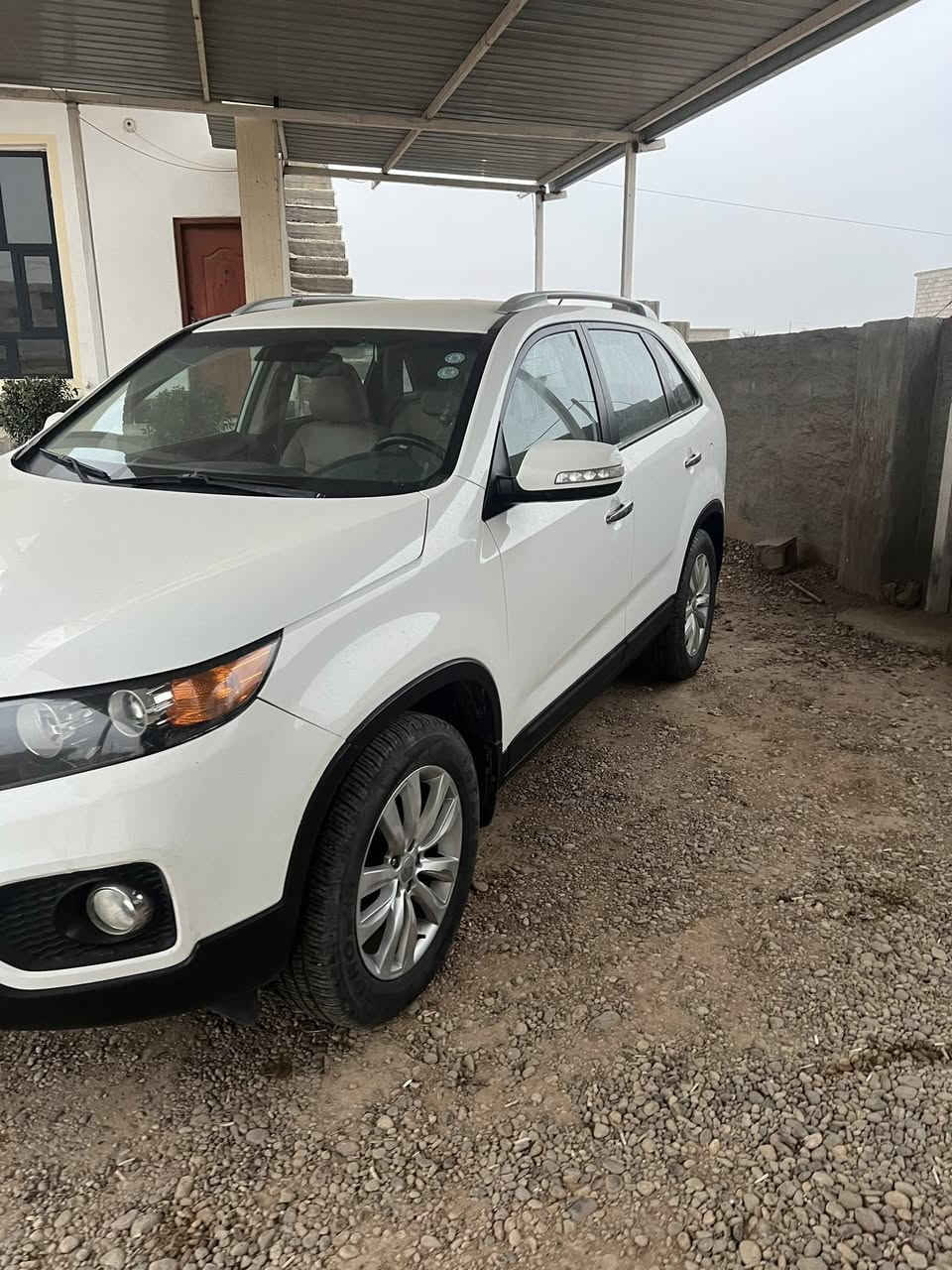 السلام وعليكم سيرنتو للبيع خليجي موديل 2013 محرك أربعه مكفوله كفاله عامه من كلشي  رقم أربيل دولي تحويل ثاني يوم 
السعر 160 وبيه مجال قليل  *********** مكان السياره صلاح الدين الضلوعيه
