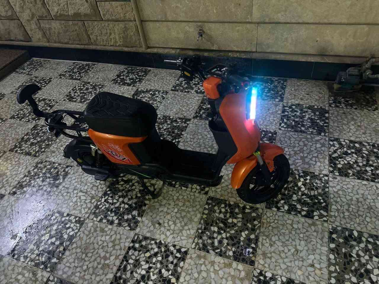 السلام عليكم
دراجة R9 للبيع سعر 550 الف وبيه مجال للشراي
الرقم للستفسار***********
المكان بغداد المشتل
الموشراي ليتعبني يعبر المنشور ماكو بهيج نضافة بهيج سعر
