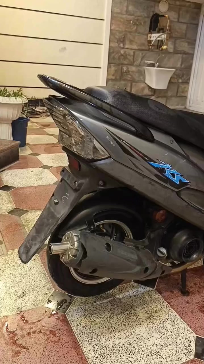 للراغب بلشراء عدله 55 + سلف 55 بلادي من اليابان كفاله عامه كلشي بيها شغال عليها  تزويد ويل نجمه + صالنصه صجميه اصليه 
السعر مليون وبيها مجال بسيط


**إذا كنت صاحب هذا الإعلان وتريد حذفه لأي سبب، رجاءا أرسل رسالة إلى الدعم الفني**