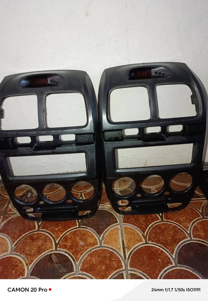 السلام عليكم وقيات طين اصليه تخم كامل السعر 20اطار مسجل الواحد 25الف هورن اصلي سعره ,25الف بغداد البياع الشهداء***********
