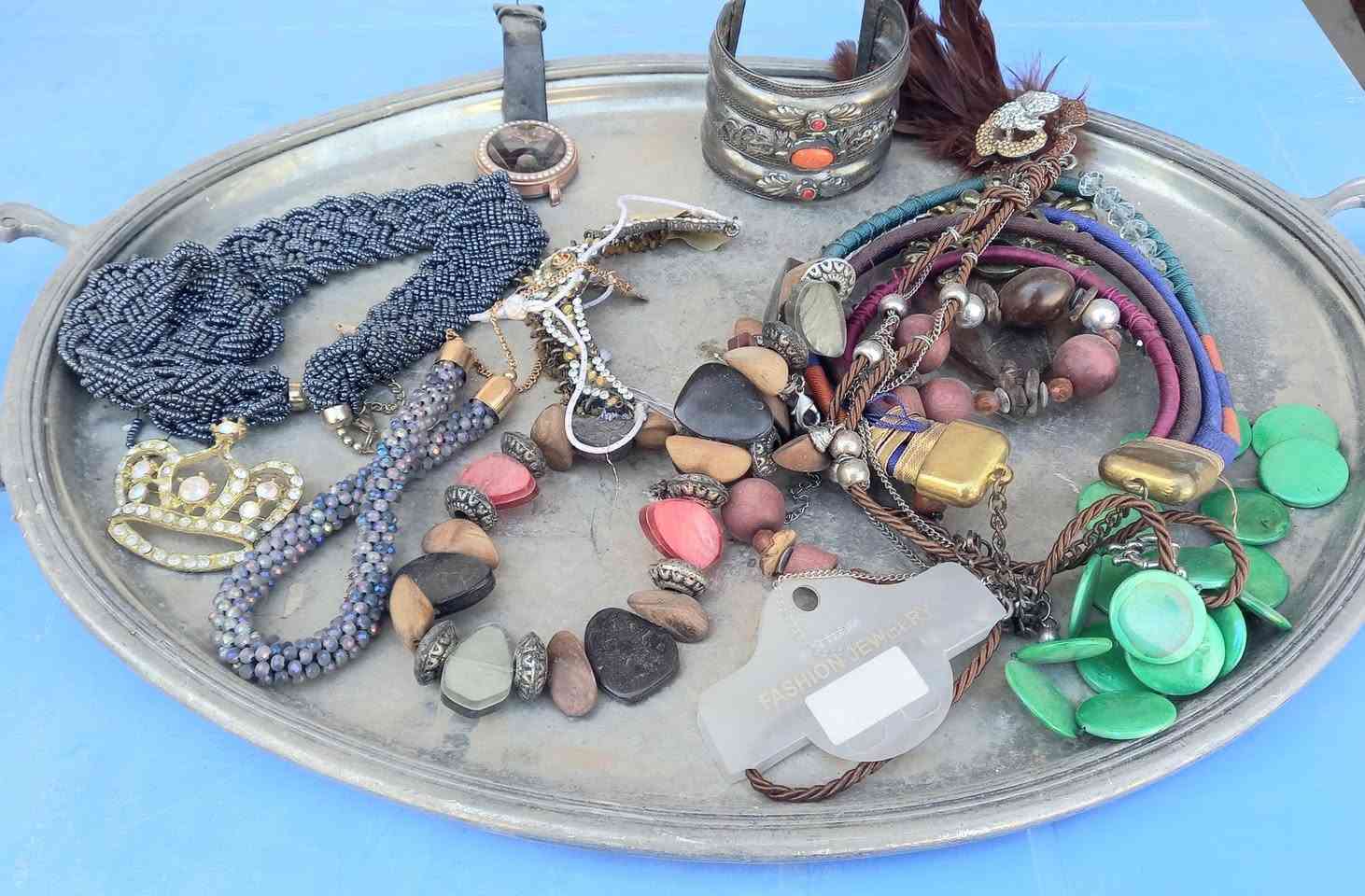 مجموعة اكسسوارات.. مع الصينية  .. للبيع


**إذا كنت صاحب هذا الإعلان وتريد حذفه لأي سبب، رجاءا أرسل رسالة إلى الدعم الفني**