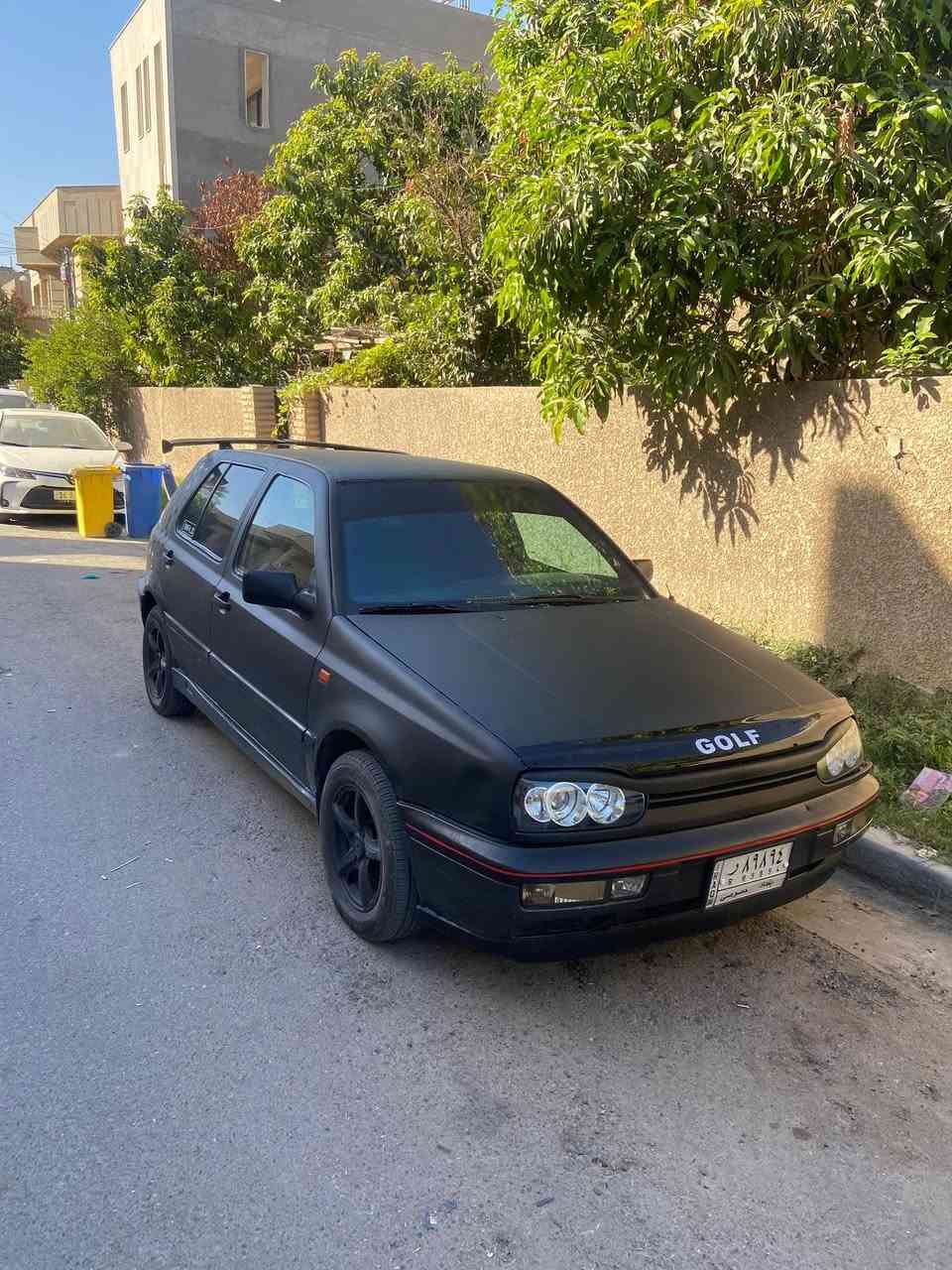 السلام عليكم
كولف موديل 92
محرك 2000
كير اوتو 
صدر تايرات جديده
تبريد شغال
سستم صوت 
السياره بيه جراد مغلفه اسود طافي
رقم مميز
سعر 44ورقه 
***********

مكان بغداد حي الجامعه
