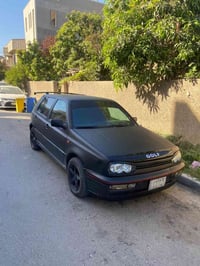 كولف موديل 92 محرك 2000 كير اوتو  صدر تايرات جديده تبريد شغال سستم صوت...