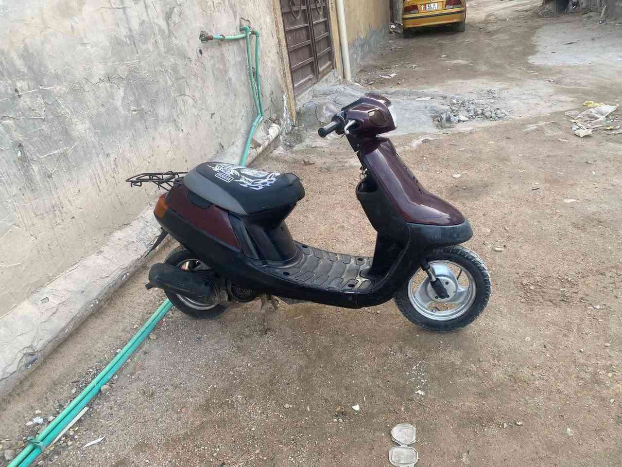 السلام عليكم دراجه بطه للبيع نضيفه صارله 4اشهور طالعه من الحاويه دراجه مكفوله من تاير لتاير ...مكاني كربلاء لشبانات قرب مدرسه الايتام ..السعر 400وبي مجال ..***********
