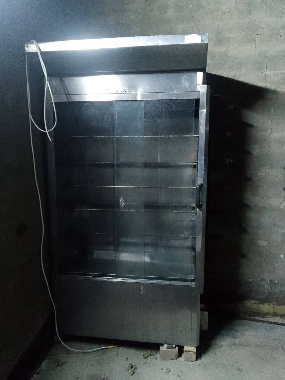 السلام عليكم شواية دجاج للبيع السعر 450 المكان بغداد حي الجهاد للاتصال ***********
