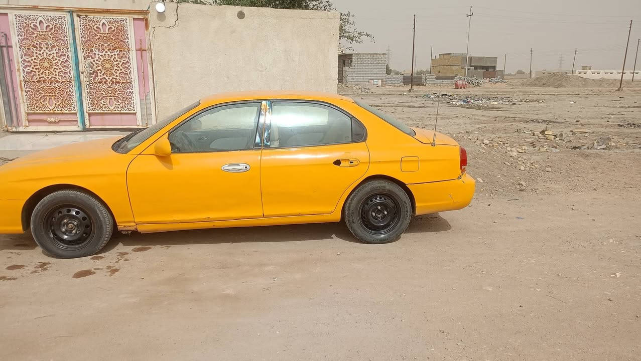 سلام عليكم هواندي سوناتا 2001سياره نضيفه حداديه وتخم تاير جديد سنويه ماصاقطه راعيها بل بصره مصفره هىيه وغرمات مكينه كايمه مكينتها شرط ب400الف تعامل عليها كبل لاتشتري من عندي كير مابي شي السعر 22وبيه مجال مكاني ناصريه الخميسات ***********
