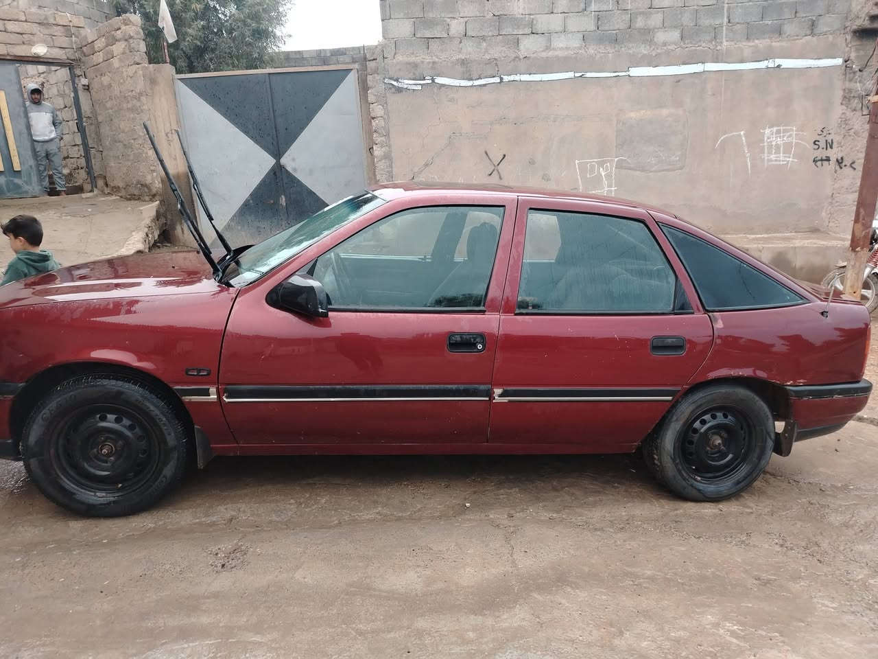 السلام عليكم اوبل فكتره للبيع موديل 93 حجم 20 صبغ حزام. محرك والكير شرط سنويه لل 28. السعر 33 وبيها مجال، عنوان برطله، الاستفسار اكثر الاتصال عل ارقم التاليه 
***********
