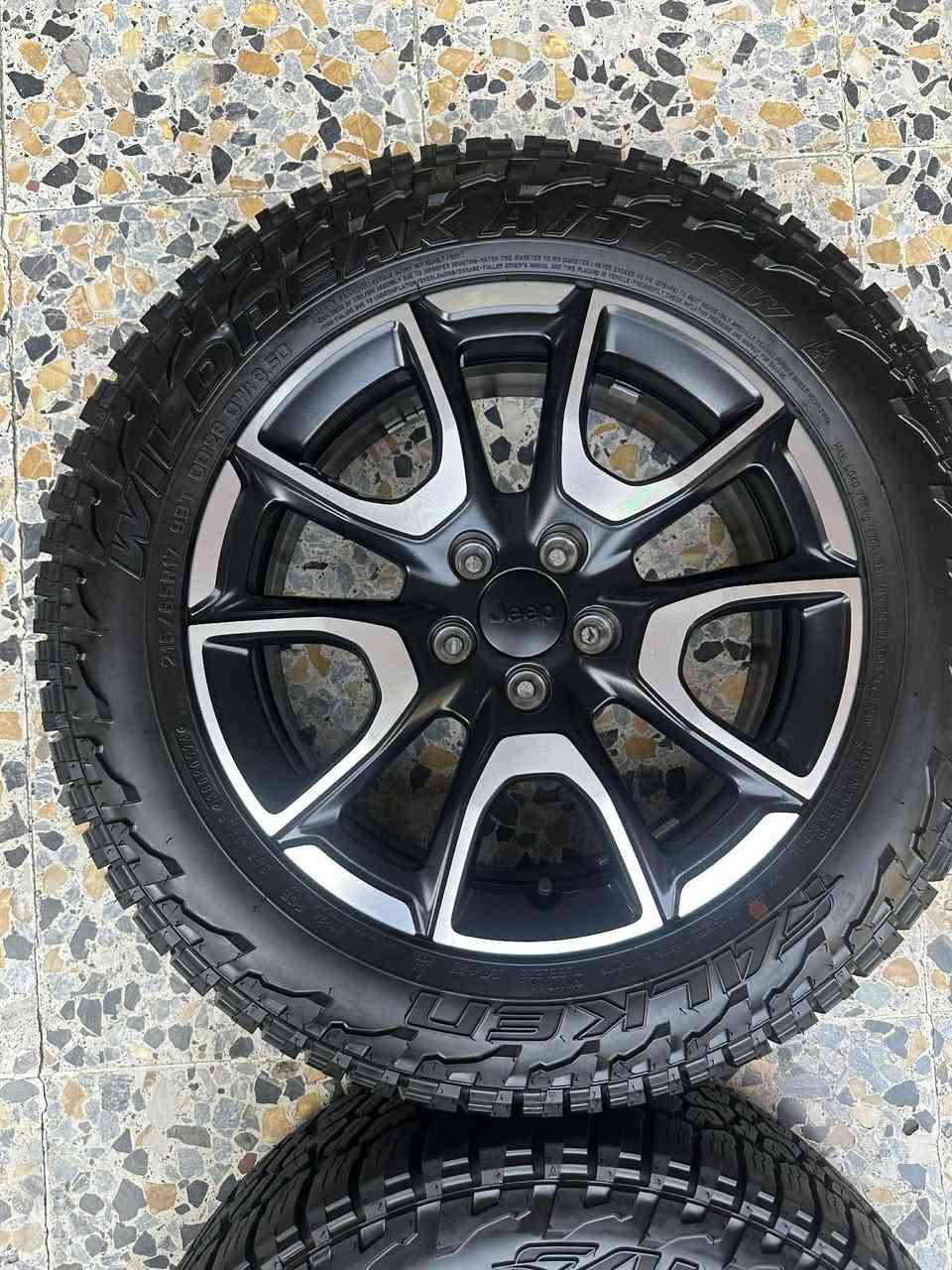 السلام عليكممن رخصه الادمن المحترم // زووج ويل كب مال جيب كومباس ترايل هووك شكل الجديد 2024 لل 2025 حصرا زيرو بالجيس مال كصه 2024  حجم 17 البلادي وشرط الفحص والبلنص بدون عواج ولحيم او تعديل  , بغداد واتس اب ***********
