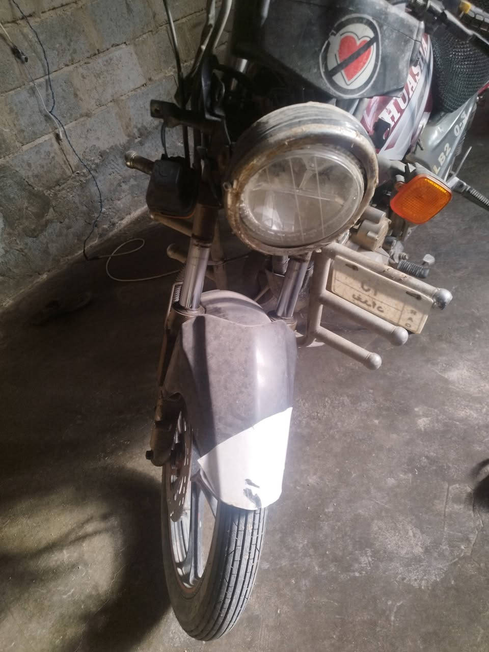 السلام عليكم 
دراجه نوع ام زت MZ موديل 2016 دراجه 
شادله تانكي هيوشه  موطور شغال نقص باتري فقط 

السعر 350 وبي مجال 
واتساب /***********
هاتف /***********
