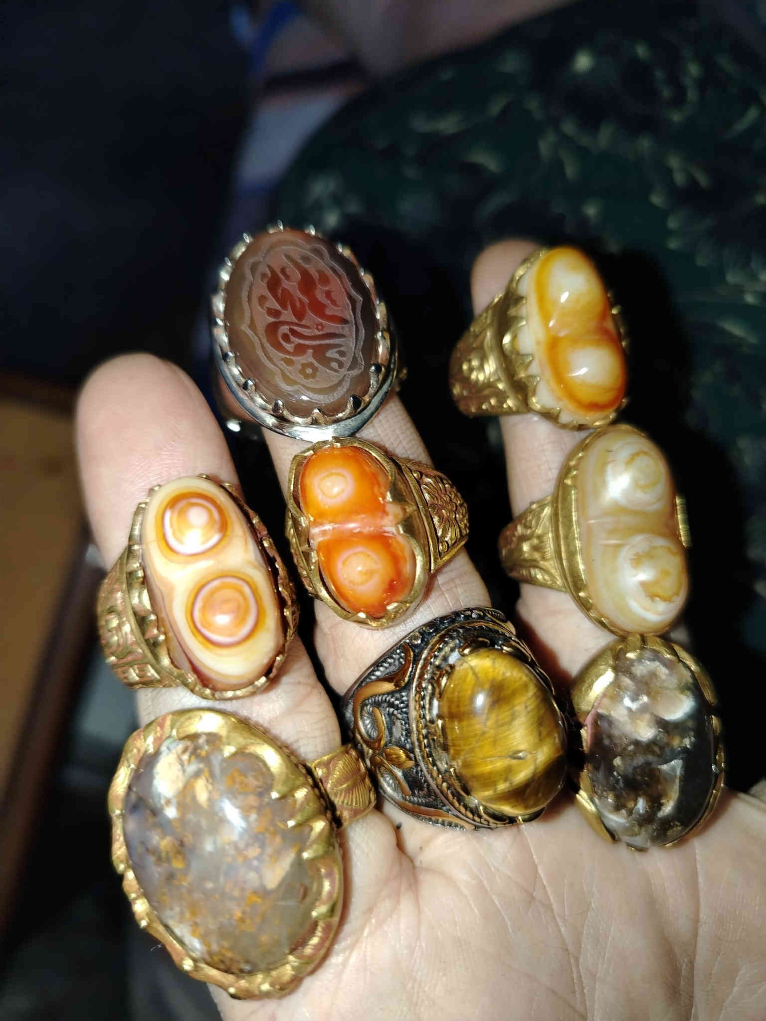 كلمن وسعره المحابس على 50 اي شي يعجبكم المراسله خاص او واتساب ***********
