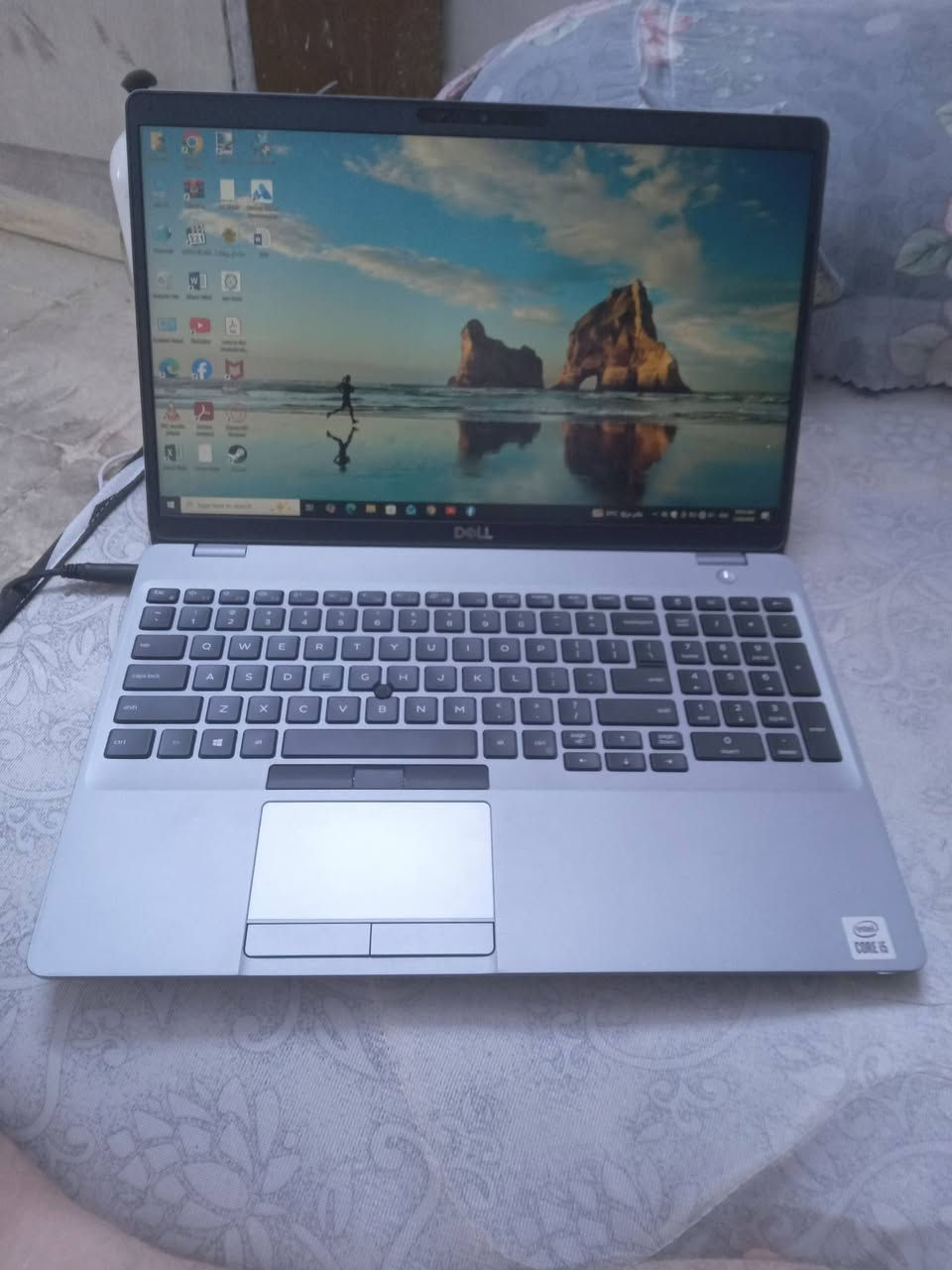 حاسبة للبيع نظيفة جدا استعمال قليل
Dell latitude 

Cpu ci5 10310u .1.70GHZ

Ram:16GB DDR4

Hard:512 GB SSD

السعر ٣٥٠ وبي مجال للشراي 

تواصل واتساب 

***********
العنوان بغداد المنصور

