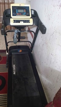 جهاز مشي للبيع السعر 400 الرقم 07511677179