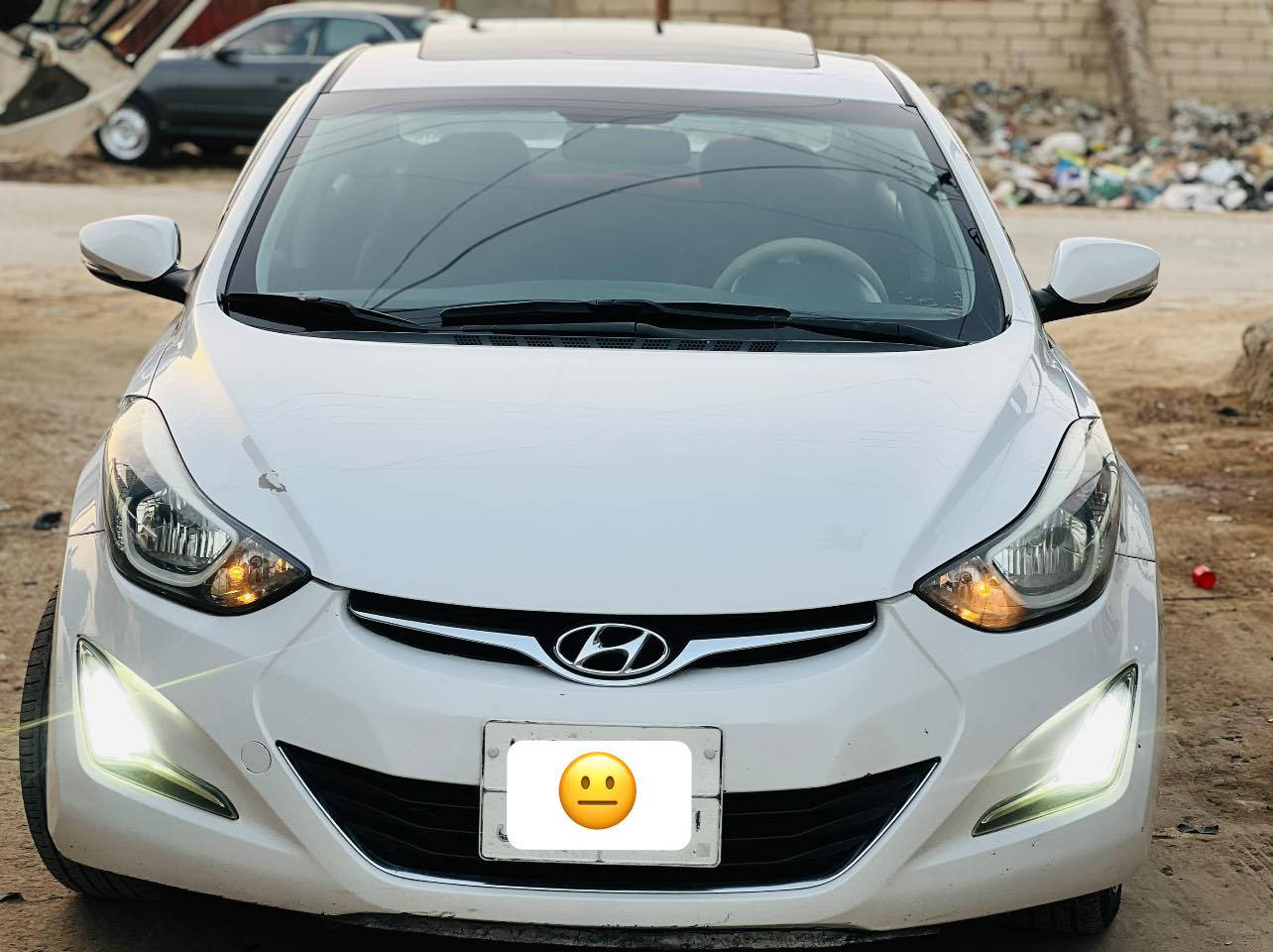 السلام عليكم للبيع النتره 2014  
بيه صبغ بل جاملغ المامي ليمن وبيه بارد موضح بصور فقط 
فول مواصفات 1/1 بصمه جلد مكينه1800 فتحه بيه بعد اهواي مواصفات السياره فول منضومه غاز حداديه تبريد تخم تاير سياره جاهزه من كلشي  رقم اربيل سنويه صاقطه ب120 وبيه مجال مكاني الدوانيه قضاء المهناويه ***********
