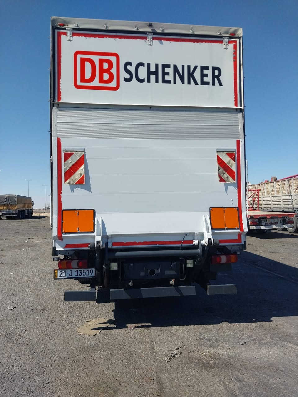 أللهم صل على محمد وال محمد
اتيكو وحش للبيع فقط دبل قماره دبل مناميه فوول مواصفات موديل ٢٠١٥ حجم ١٢٢٤ كير عادي ٦ نمر سياره جديده 
ماشيه ٦٠٠كم
سبرنك امامي 
جوبلس خلفي 
تخم تاير 
ويلات كروم
قفل اكسل 
هاف طكتين 
تحجيره
جام كهرباء 
تبريد بلادي 
صوبه
سنتر لوك 
كامره امامي خلفي
تانكيات كاز ٤٠٠ لتر
صناديك عدد ٢
طول البدي ٧٣٠سم 
الشراي يخابر مكان السياره بغداد الزعفرانيه 
*********** / ***********
