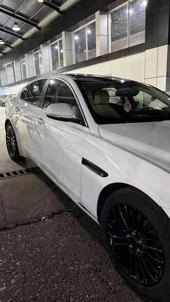 جاكور موديل 2017
فول موصفات 
جاملغ و و قطعه صبغ بيدون دواخل
كير و محرك اصلي بيلادي
تحويل و وكاله ب شرط 
سعر شده و 35 ورقه و على غرامات 3 ملاين و 500 الف ينقص من السعر 
للمزيد 
*********** دهوك
