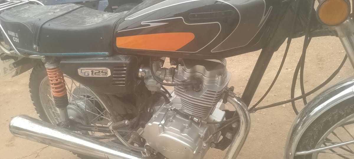 سلام عليكم دراجه اربعه كير  اوراق اصولي
سعره  800  مكاني كربلاء نجف ‏‪***********‬‏
